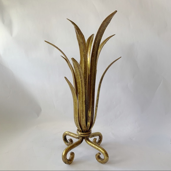 Vintage Other - Vintage // Hollywood Regency Gold Leaf Sculpture